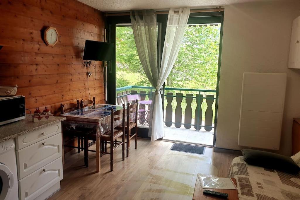 Appartement Pour 4 Personnes Au Pied Des Pistes Châtel Екстериор снимка